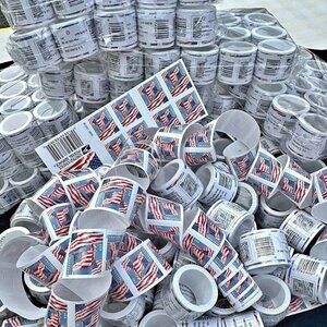 1000 forever stamps of 2022 Mail U.S.A. Flag Postage